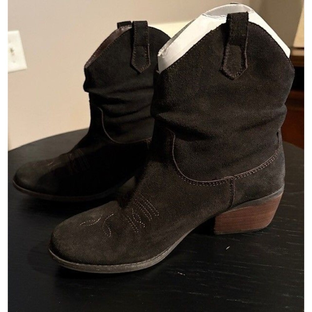 White Mountain SZ 8 Brown Leather Slouchy Boots Pointed Toe Low Heel Shoes